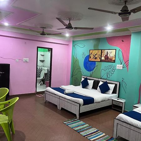 רישיקש Manik Guest House מראה חיצוני תמונה