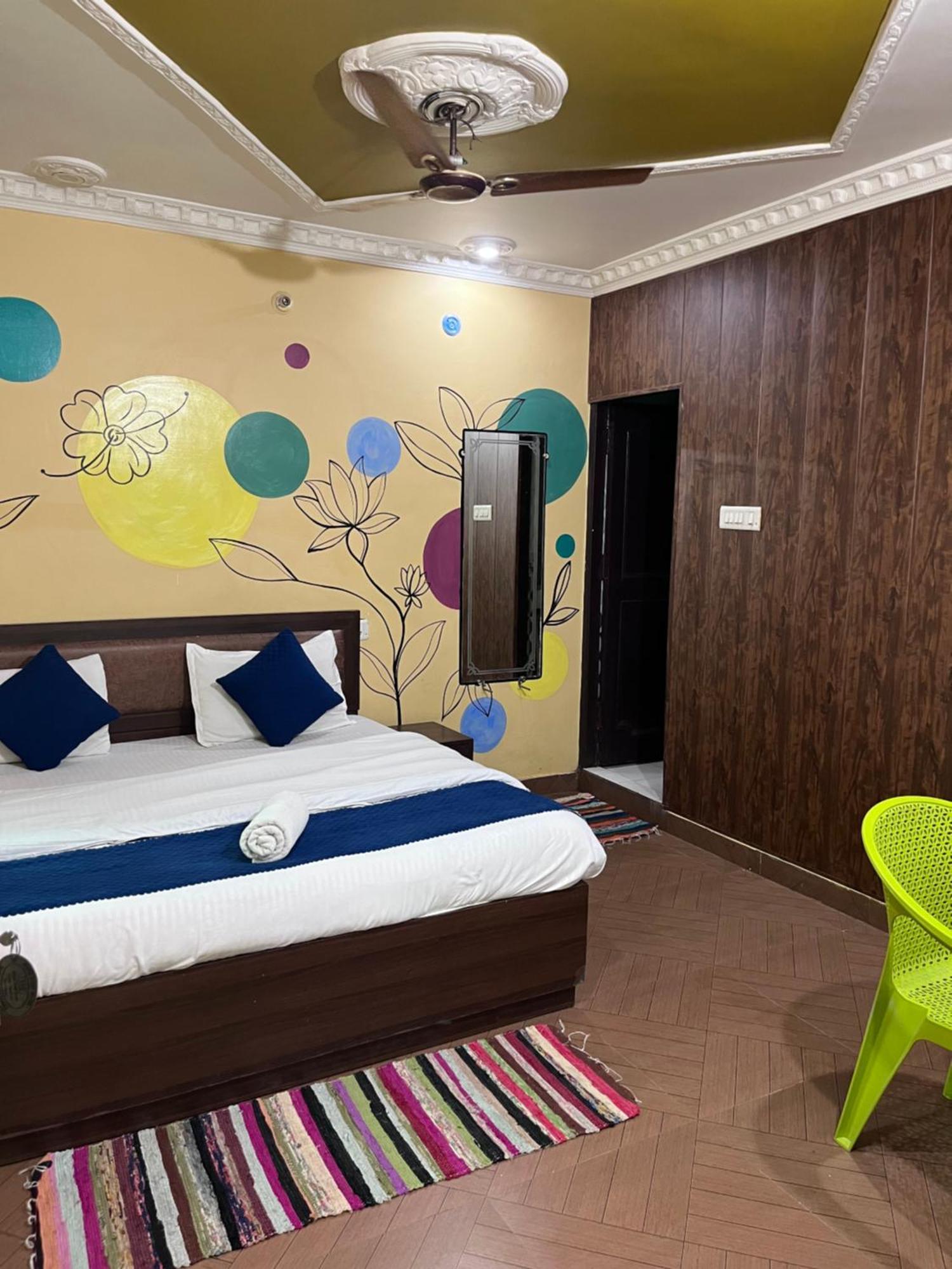 רישיקש Manik Guest House מראה חיצוני תמונה